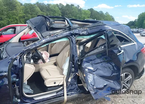 2018 Mercedes-Benz Glc 300 from USA, damaged, VIN WDC0G4JB1JV103820